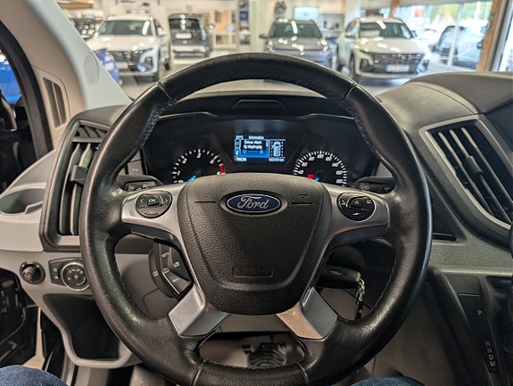 Ford Transit 14 of 17