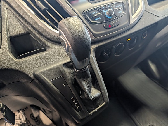 Ford Transit 13 of 17
