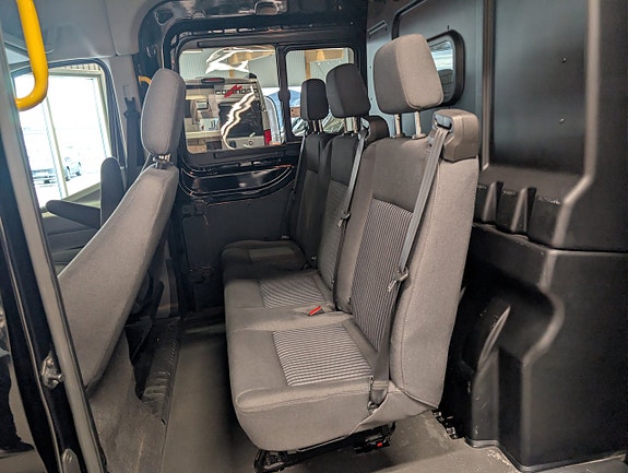 Ford Transit 15 of 17