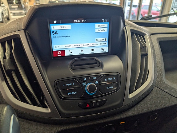 Ford Transit 12 of 17