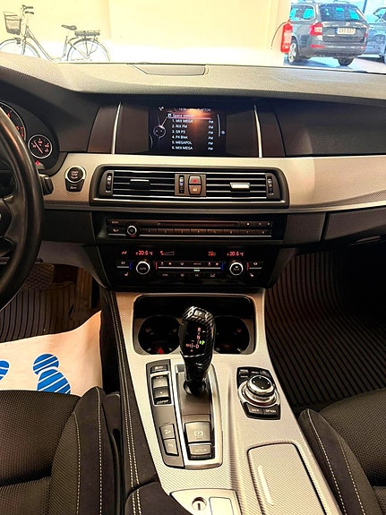 BMW 520d 14 of 17