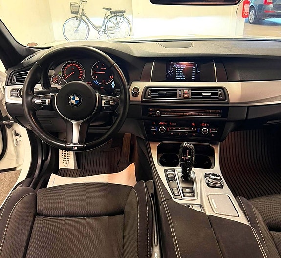BMW 520d 12 of 17