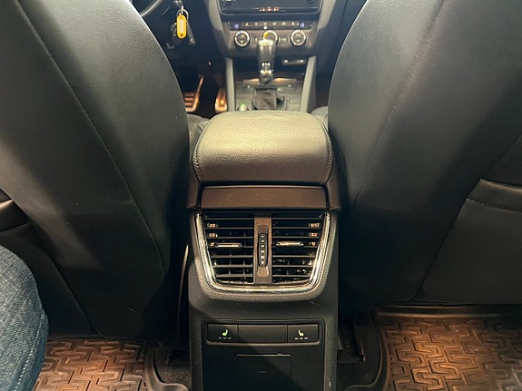 Skoda Octavia Scout 24 of 27