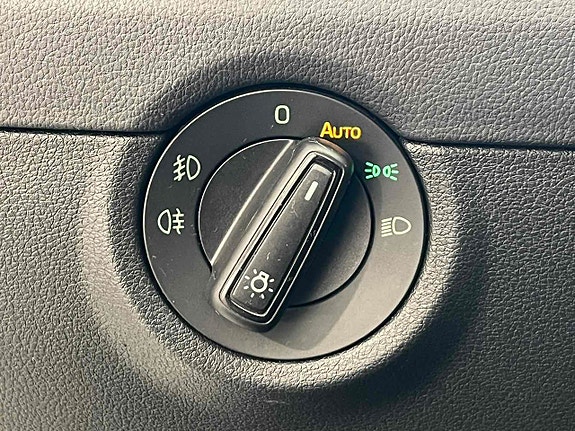 Skoda Octavia Scout 11 of 27