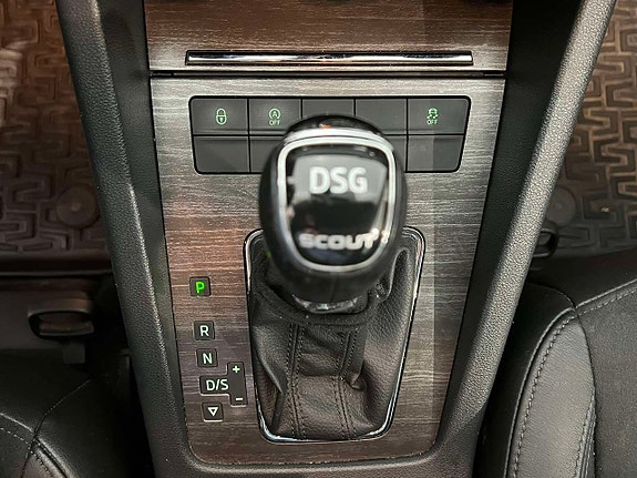 Skoda Octavia Scout 18 of 27