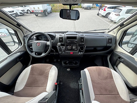 Fiat CI Magis 82 XT / 5 Bältade / Låga Långbäddar / Taksäng / Solcell 7 of 15