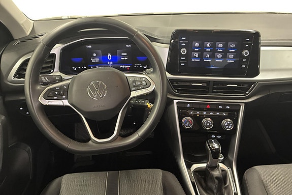 Volkswagen T-Roc 11 of 22