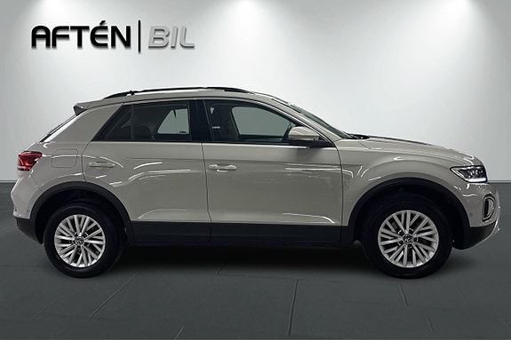 Volkswagen T-Roc 6 of 22