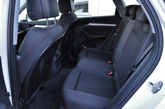 Audi Q5 7 of 12