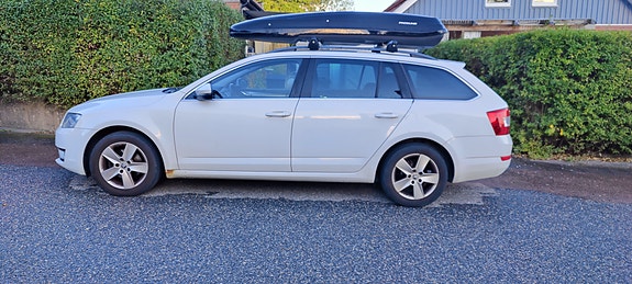 Skoda Octavia 2 of 10