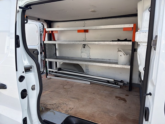 Opel Vivaro 11 of 13