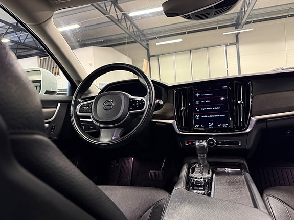 Volvo V90 Cross Country 23 of 27