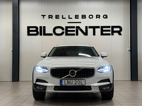 Volvo V90 Cross Country 6 of 27