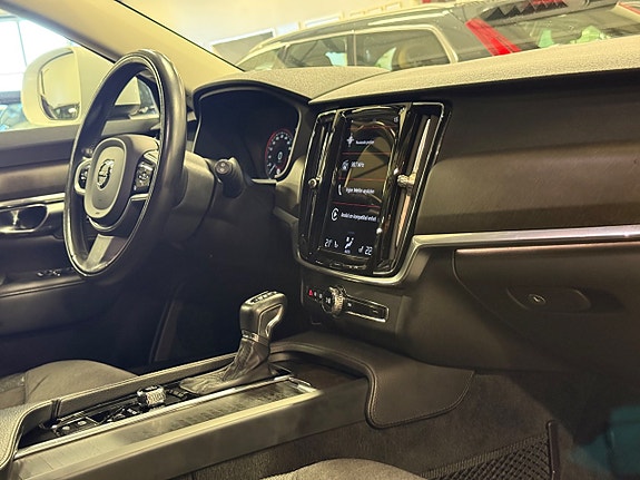 Volvo V90 Cross Country 20 of 27
