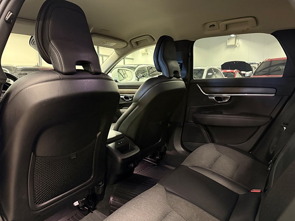 Volvo V90 Cross Country 25 of 27