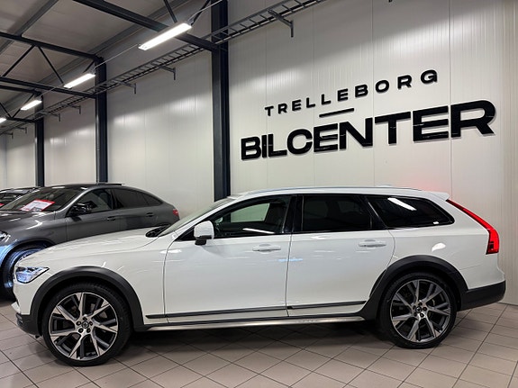 Volvo V90 Cross Country 3 of 27