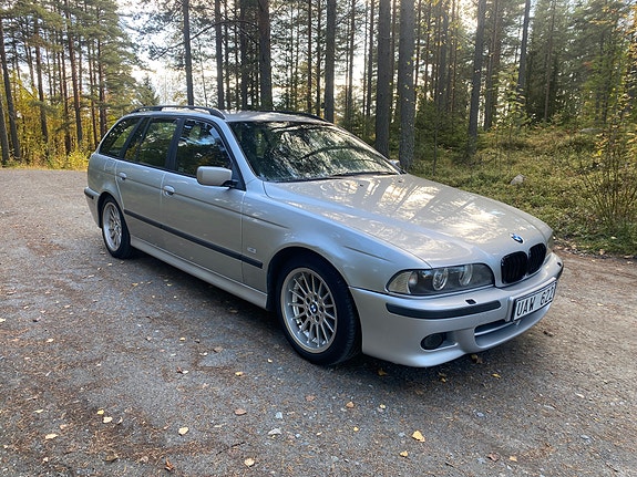 BMW 525i 2 of 13