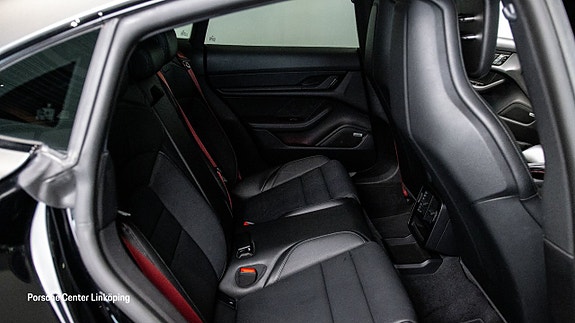 Porsche Taycan 4S 22 of 25