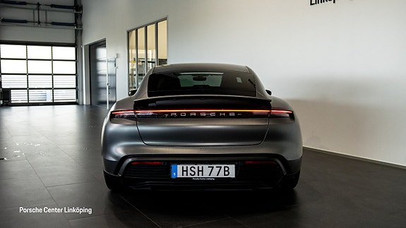 Porsche Taycan 4S 6 of 25