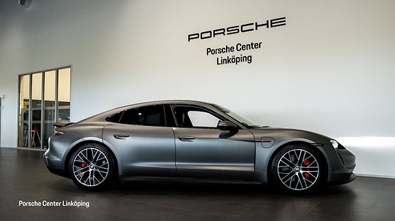 Porsche Taycan 4S 3 of 25
