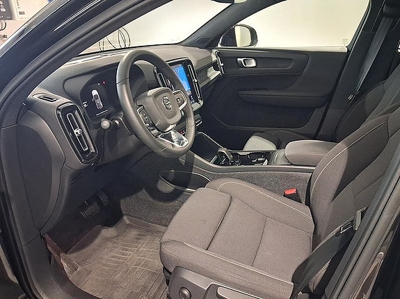 Volvo C40 2 of 7