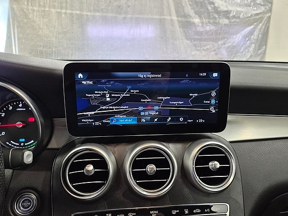 Mercedes-Benz GLC300 e 8 of 10