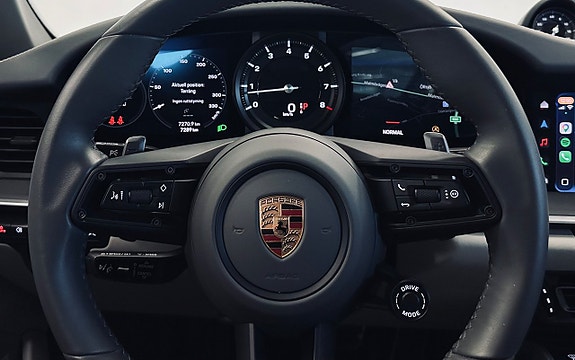 Porsche 911 Carrera S 14 of 16