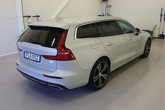 Volvo V60 4 of 23