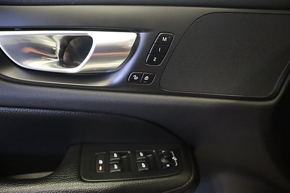 Volvo V60 13 of 23