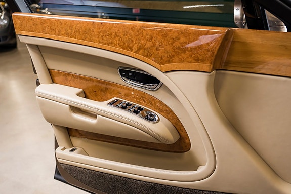 Bentley Mulsanne 17 of 30