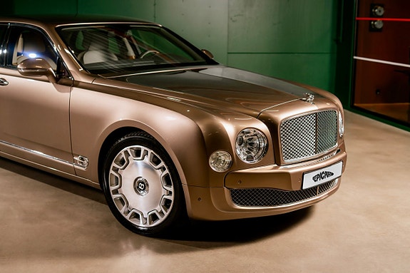 Bentley Mulsanne 4 of 30