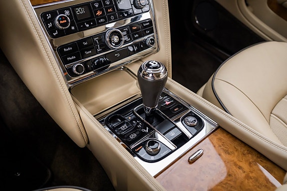 Bentley Mulsanne 25 of 30