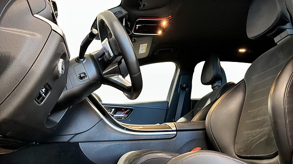 Mercedes-Benz C300 12 of 12