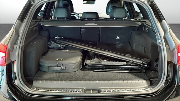 Mercedes-Benz C300 10 of 12