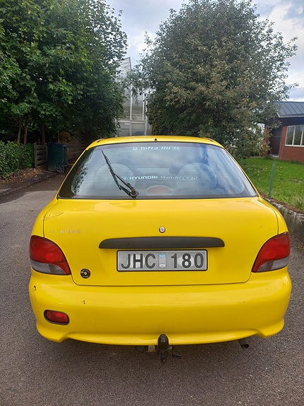 Hyundai Accent 16 of 16