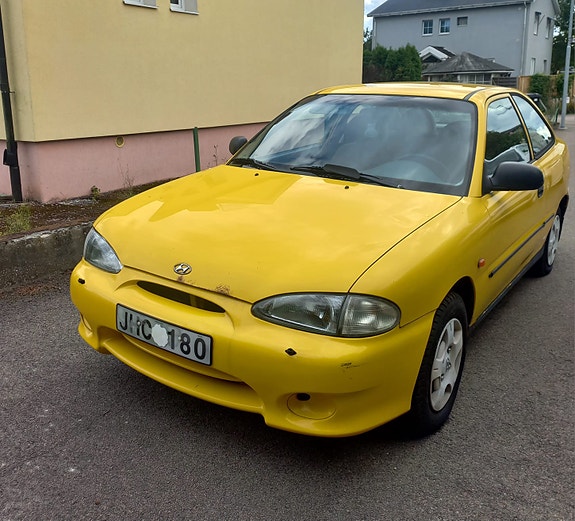 Hyundai Accent 15 of 16