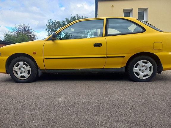 Hyundai Accent 5 of 16