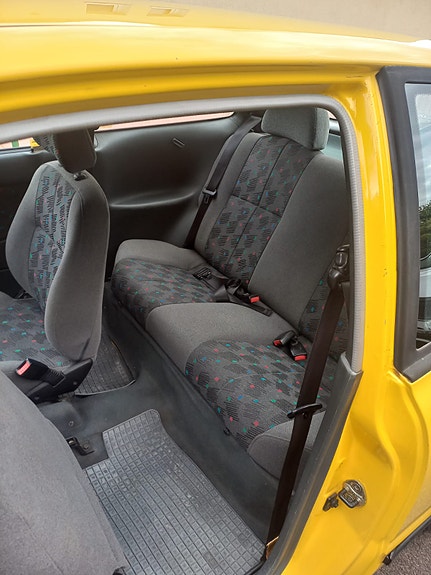 Hyundai Accent 13 of 16