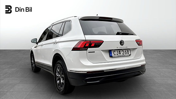 Volkswagen Tiguan Allspace 3 of 12
