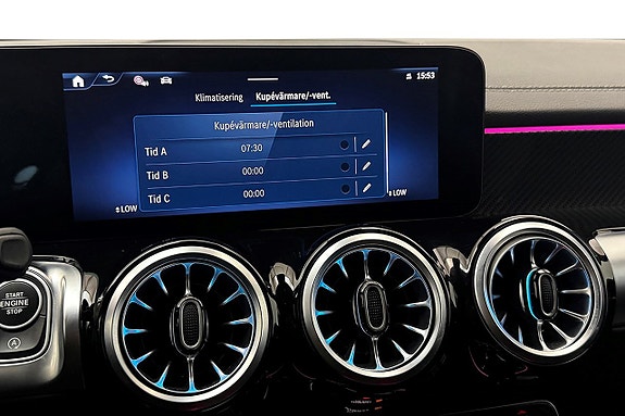 Mercedes-Benz GLB200 29 of 30