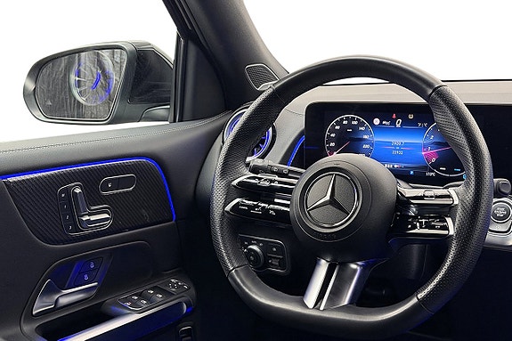 Mercedes-Benz GLB200 16 of 30