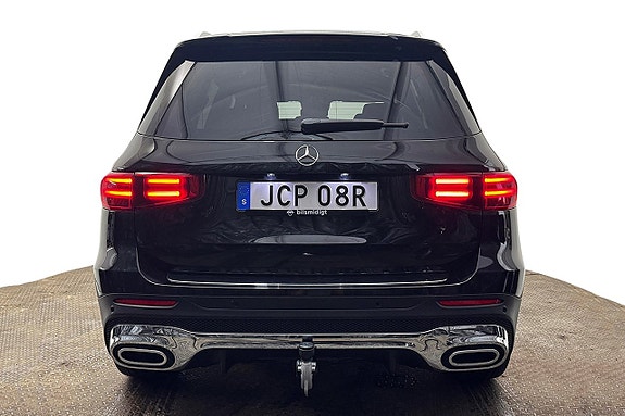Mercedes-Benz GLB200 7 of 30
