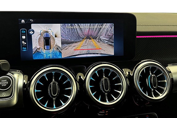 Mercedes-Benz GLB200 26 of 30