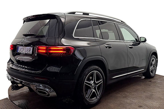 Mercedes-Benz GLB200 6 of 30
