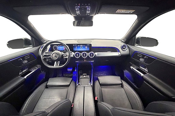 Mercedes-Benz GLB200 15 of 30