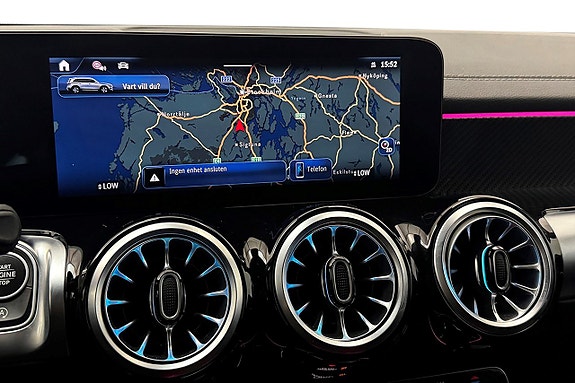 Mercedes-Benz GLB200 25 of 30