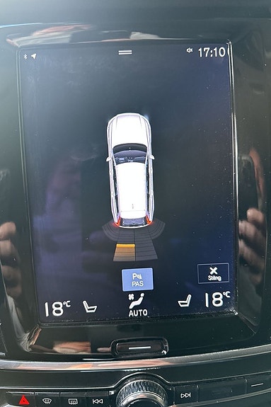 Volvo V90 Cross Country 24 of 28