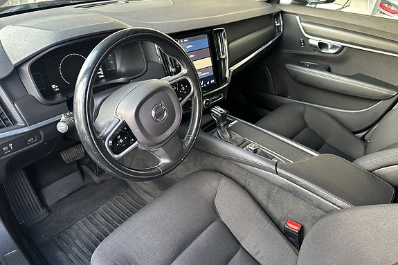 Volvo V90 Cross Country 17 of 28