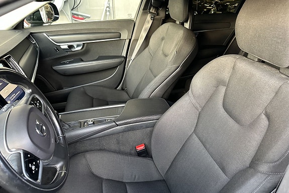 Volvo V90 Cross Country 16 of 28