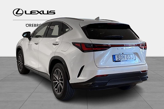 Lexus NX450h+ 4 of 11